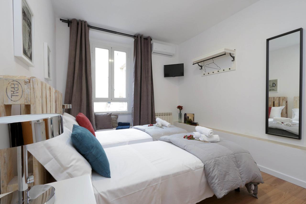 Monti Central Apartment โรม ภายนอก รูปภาพ
